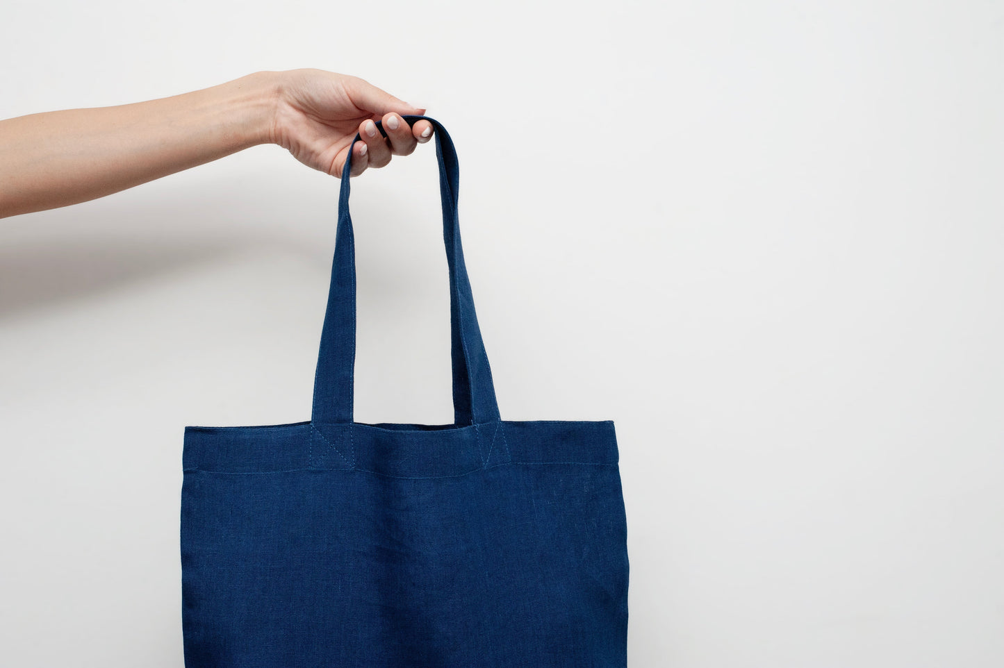 Glistening Christmas Tree: Embroidered Linen Tote Bag for the Holidays Sewing Fiesta