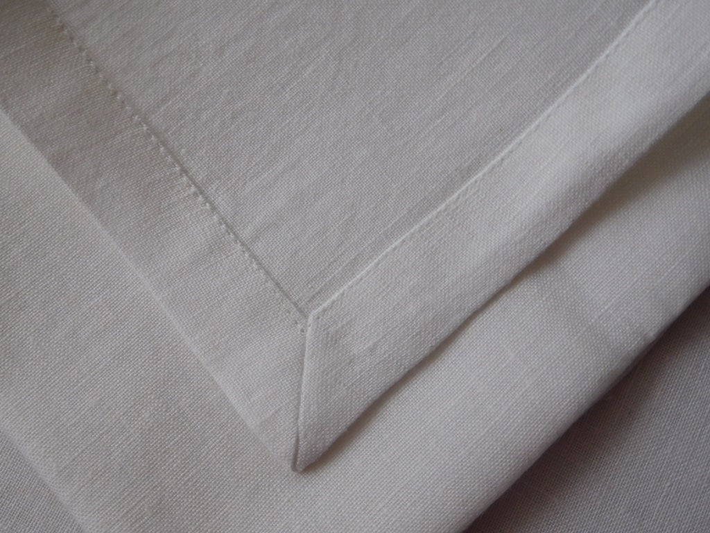 Placemats set white Sewing Fiesta