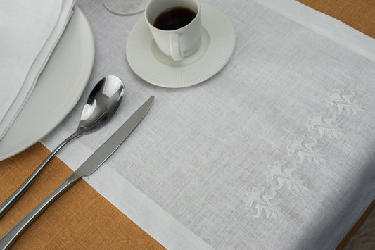 Table Runner Embroidered White Sewing Fiesta