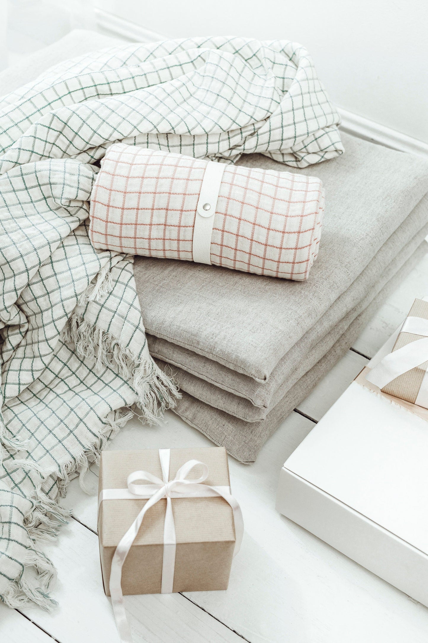 Travel Linen / cotton blanket with fringes Sewing Fiesta