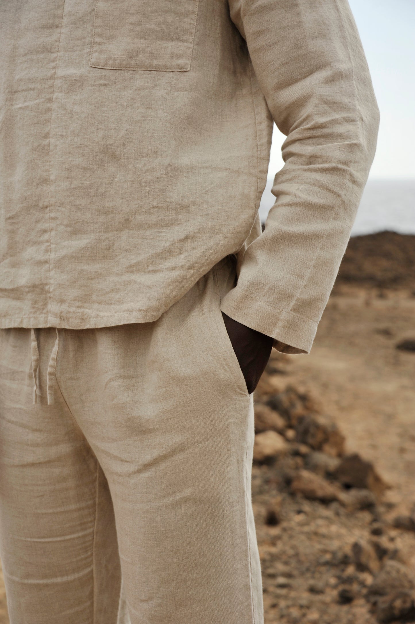 Linen Elegance: Men's Shirt and Pants Set for Summer