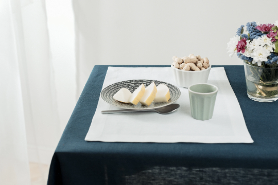 Placemats set white Sewing Fiesta