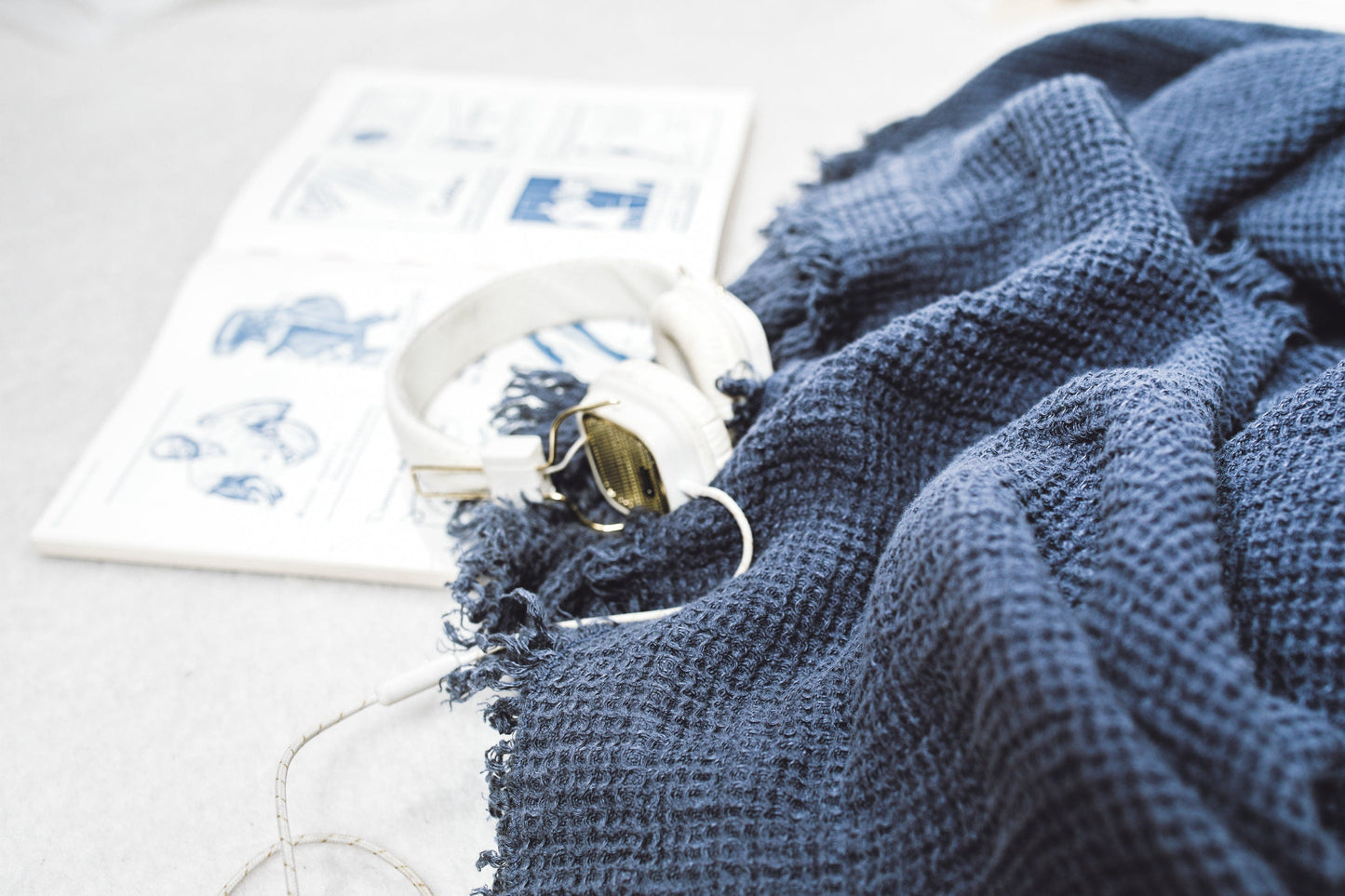 Linen Waffle Blanket Blue