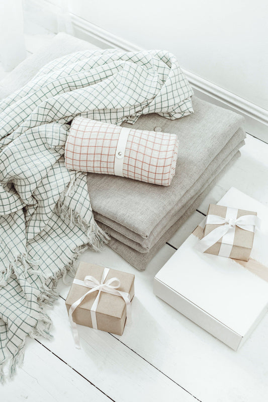 Travel Linen / cotton blanket with fringes