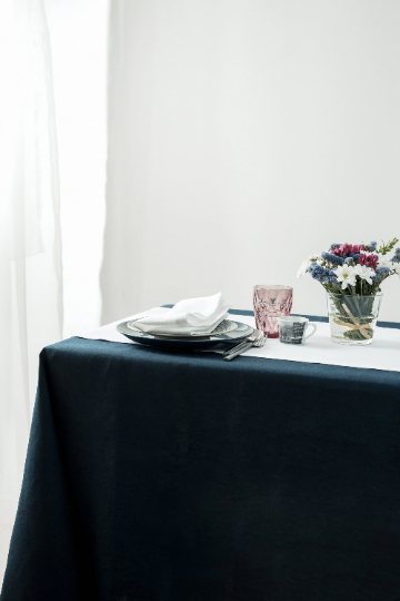Linen tablecloth dark blue (42 colors)