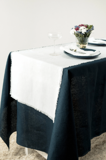 Linen tablecloth dark blue (42 colors)